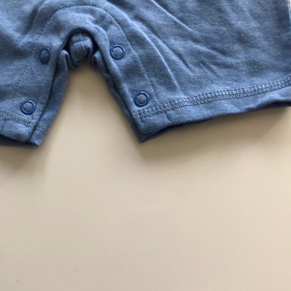 Baby Onsie, Little romper with shark drsign - Picture 6 of 7